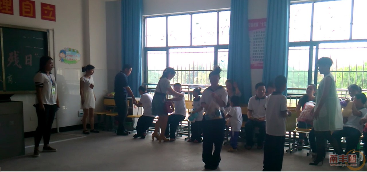 桔都小学助残日_04.jpg